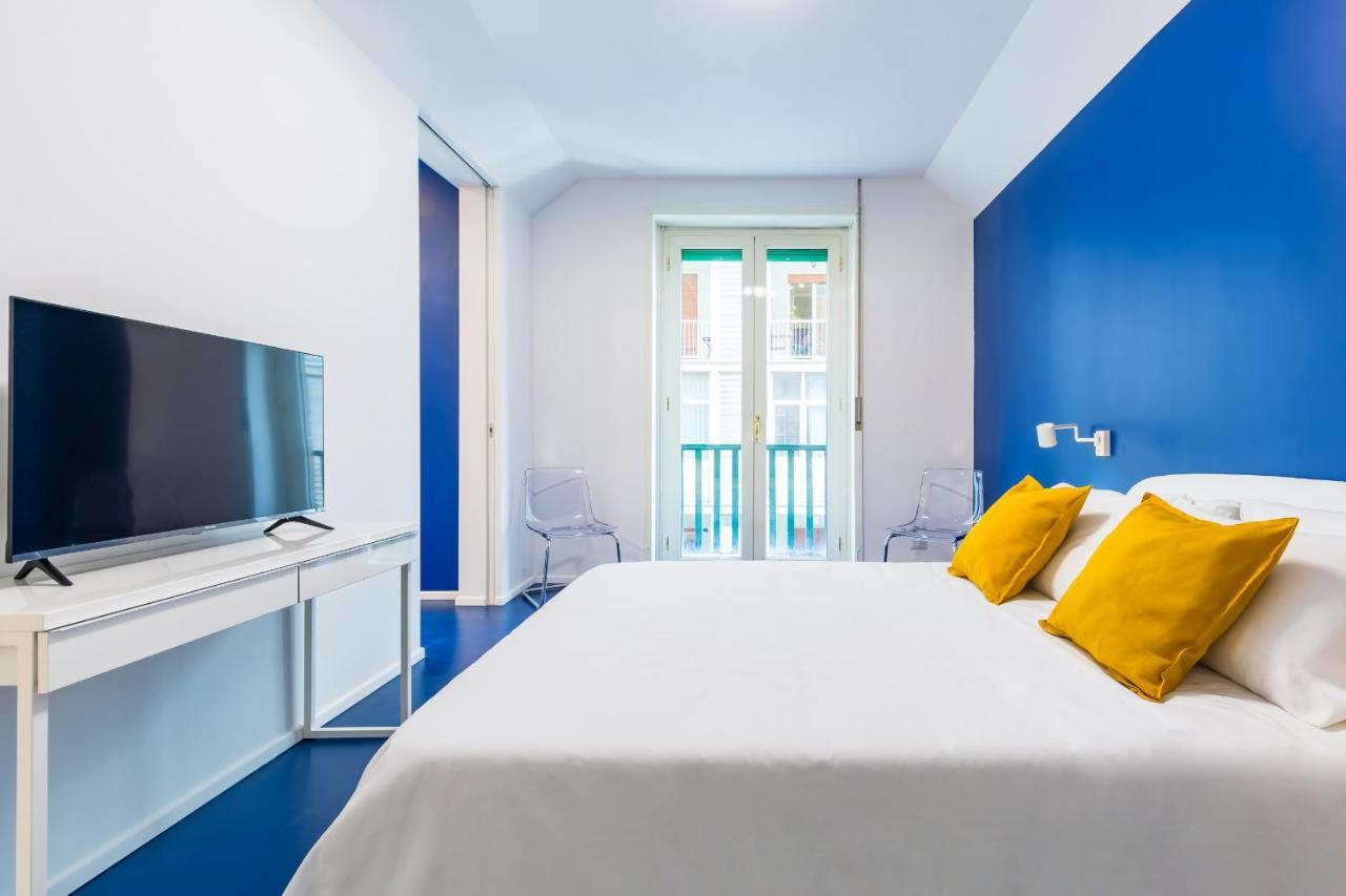 Piazza Municipio Apartments By Wonderful Italy Napoli Bagian luar foto