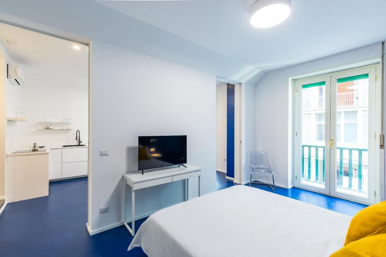 Piazza Municipio Apartments By Wonderful Italy Napoli Bagian luar foto