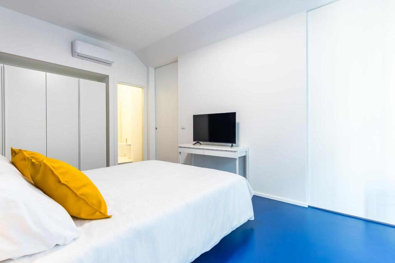 Piazza Municipio Apartments By Wonderful Italy Napoli Bagian luar foto