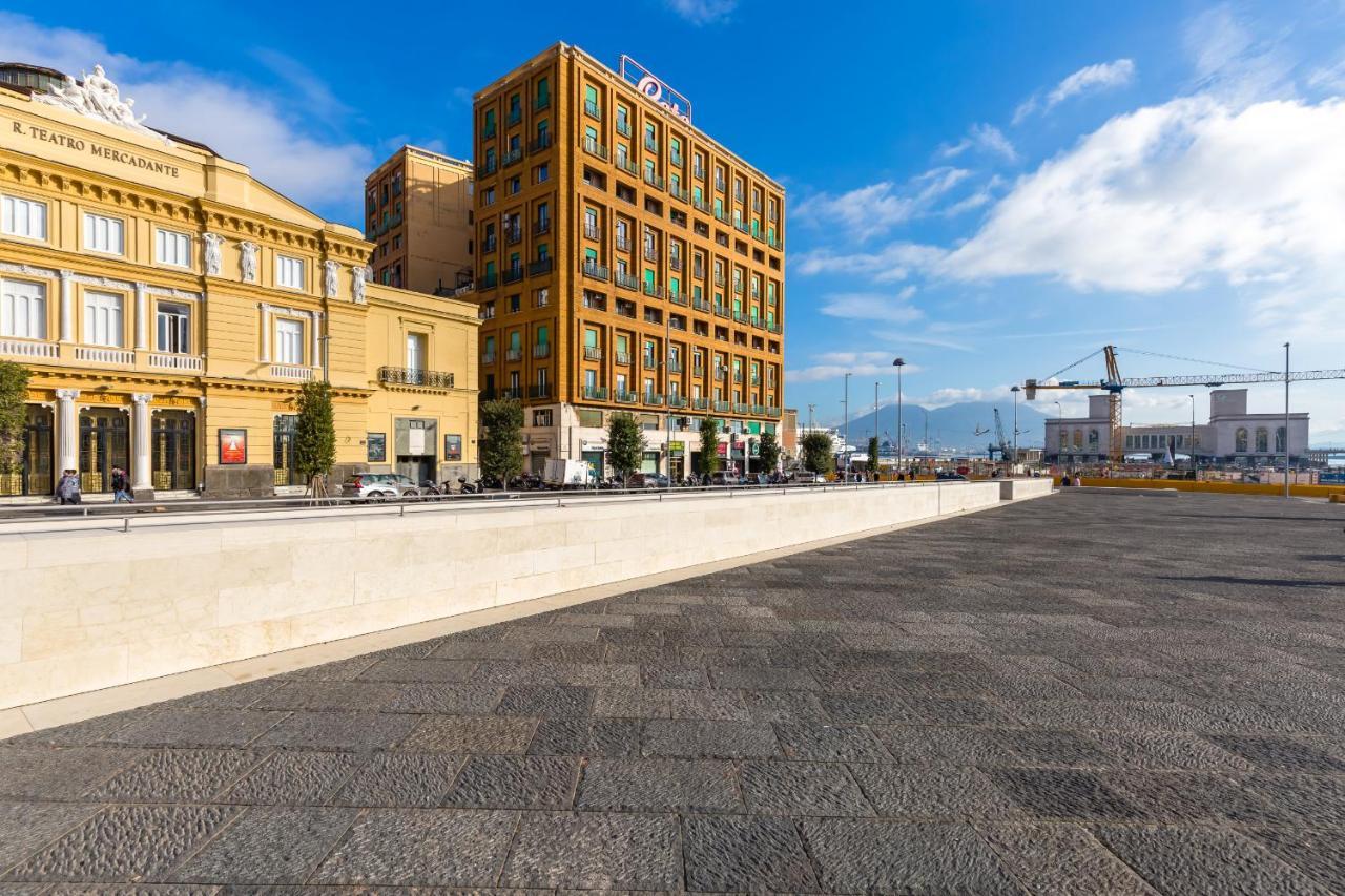 Piazza Municipio Apartments By Wonderful Italy Napoli Bagian luar foto