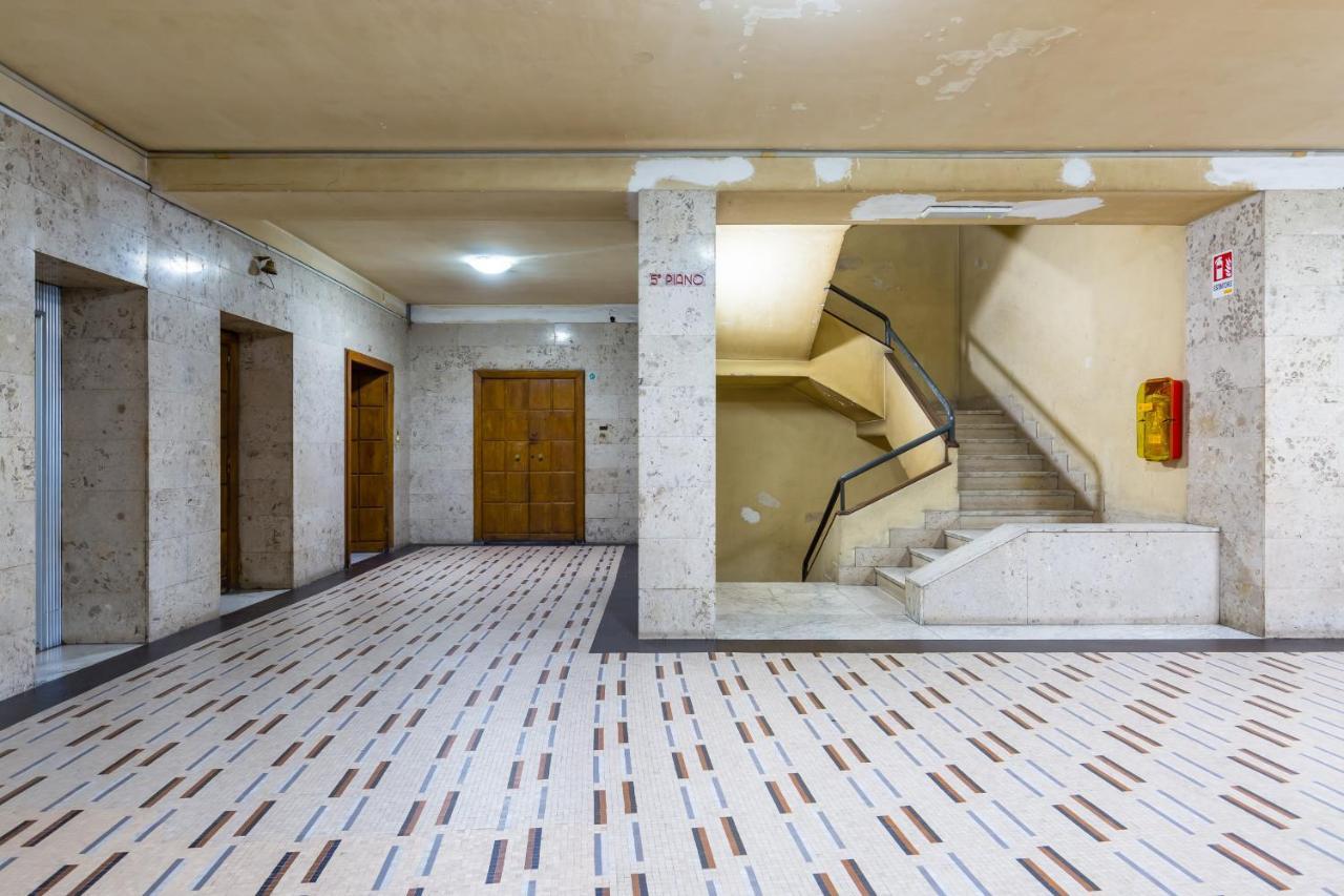 Piazza Municipio Apartments By Wonderful Italy Napoli Bagian luar foto