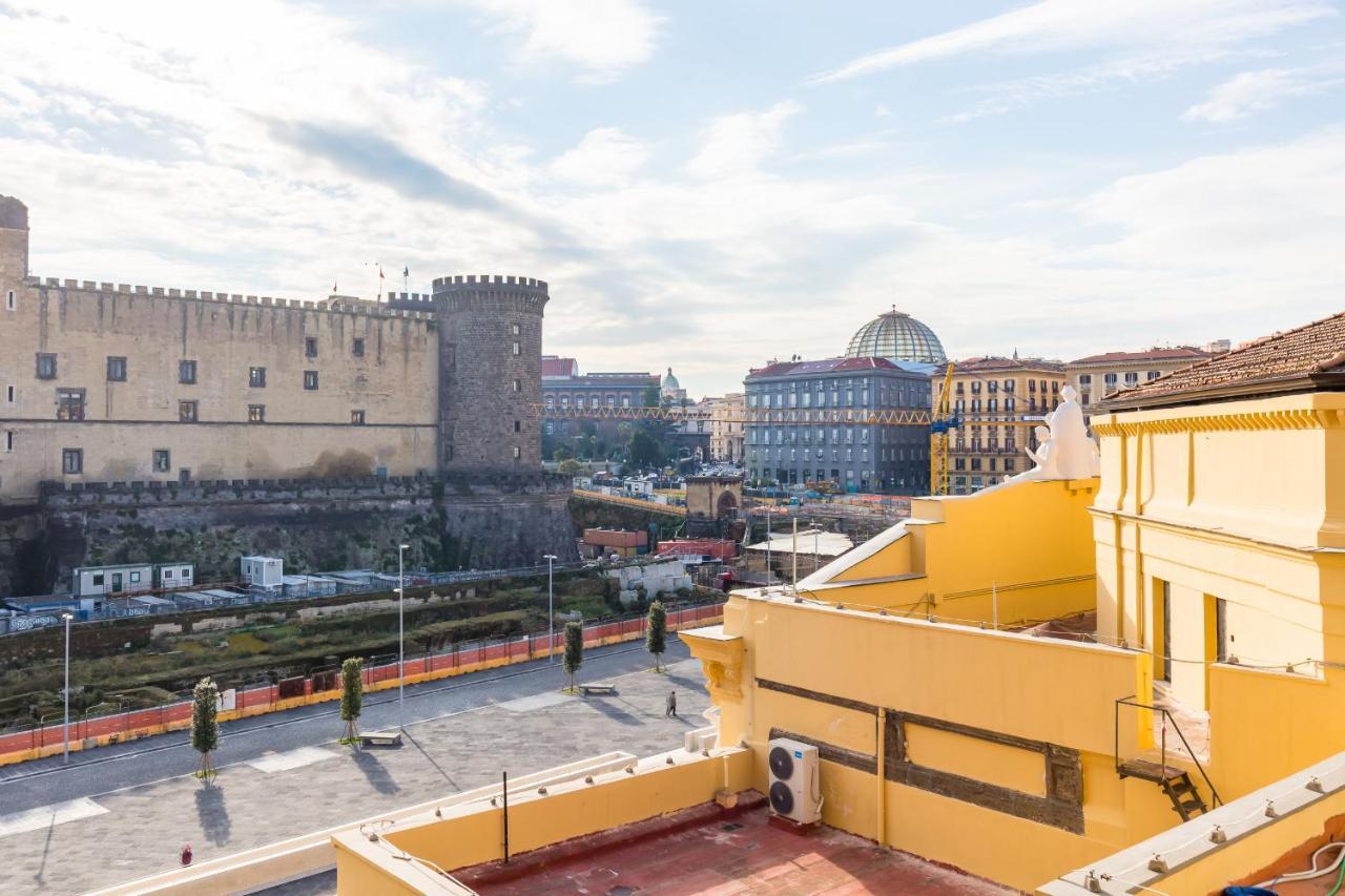 Piazza Municipio Apartments By Wonderful Italy Napoli Bagian luar foto