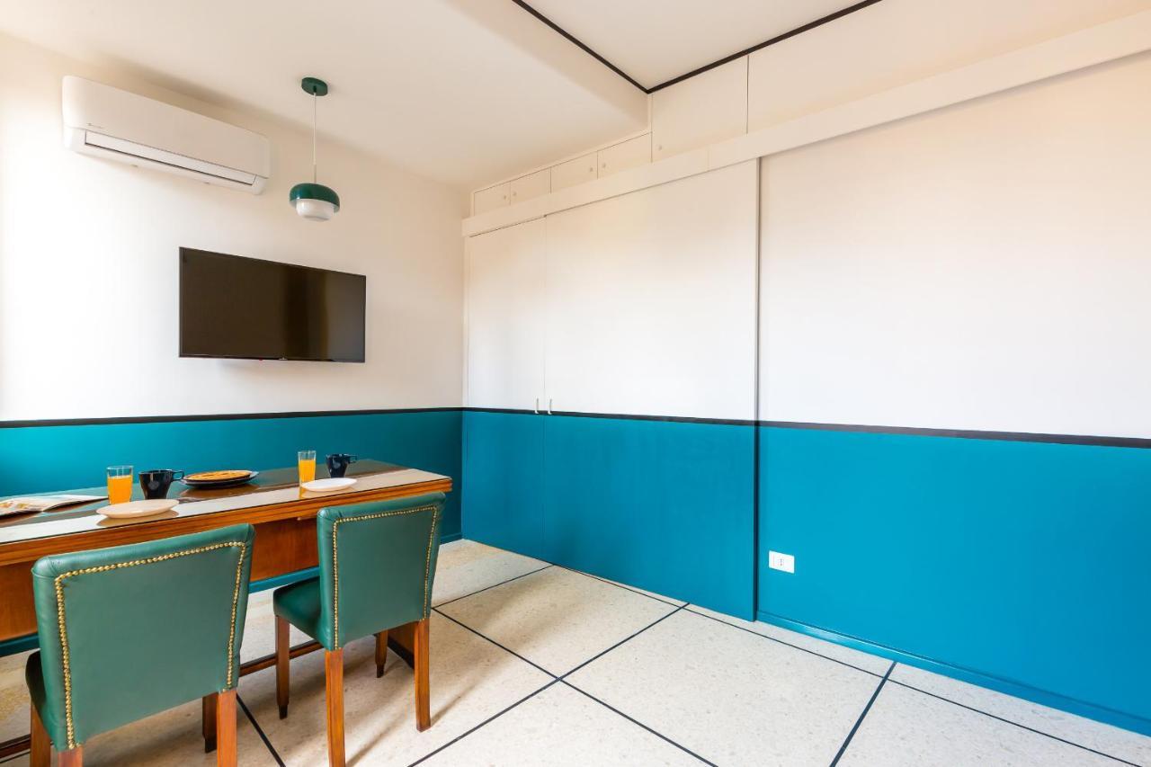 Piazza Municipio Apartments By Wonderful Italy Napoli Bagian luar foto