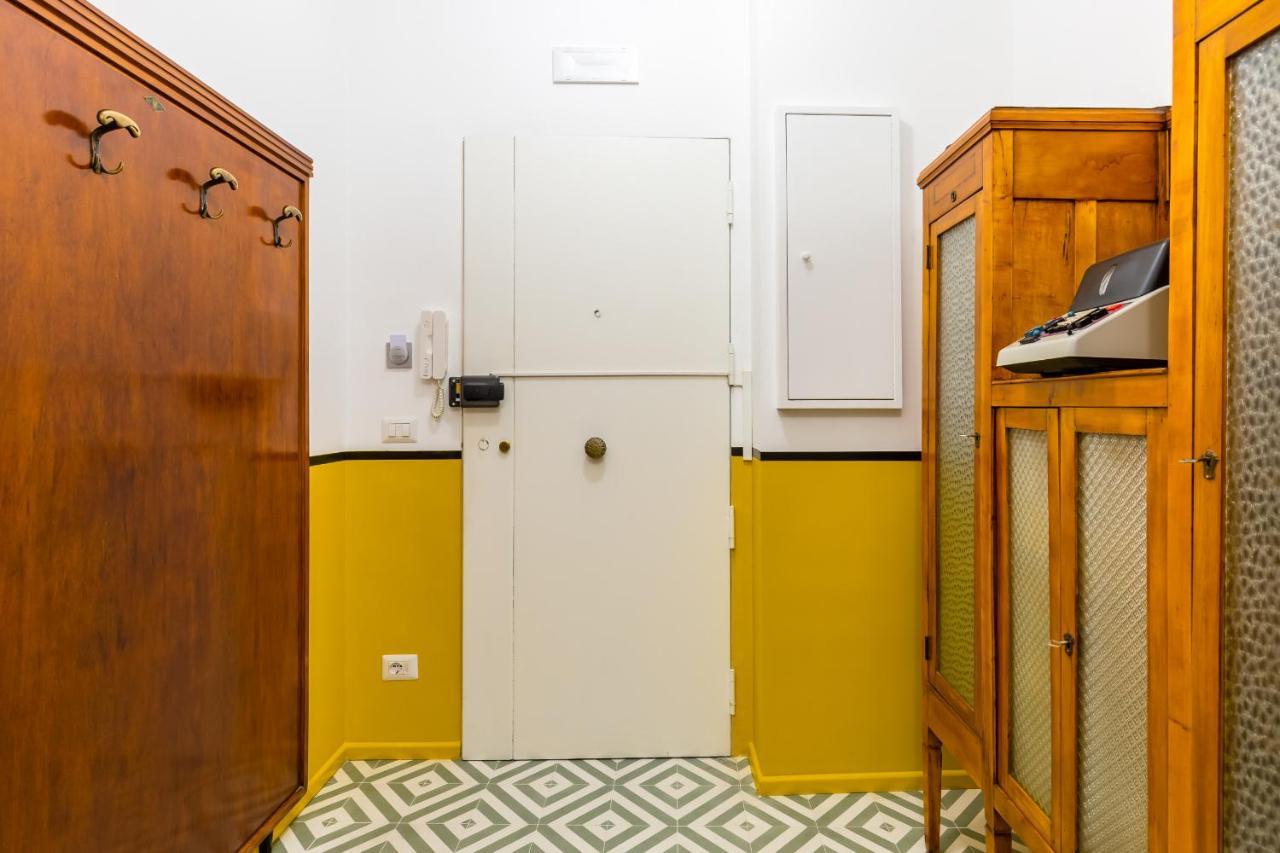 Piazza Municipio Apartments By Wonderful Italy Napoli Bagian luar foto