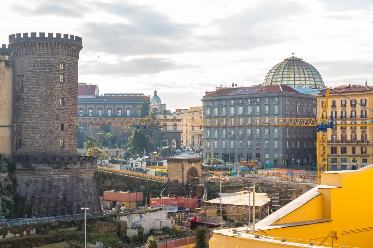 Piazza Municipio Apartments By Wonderful Italy Napoli Bagian luar foto
